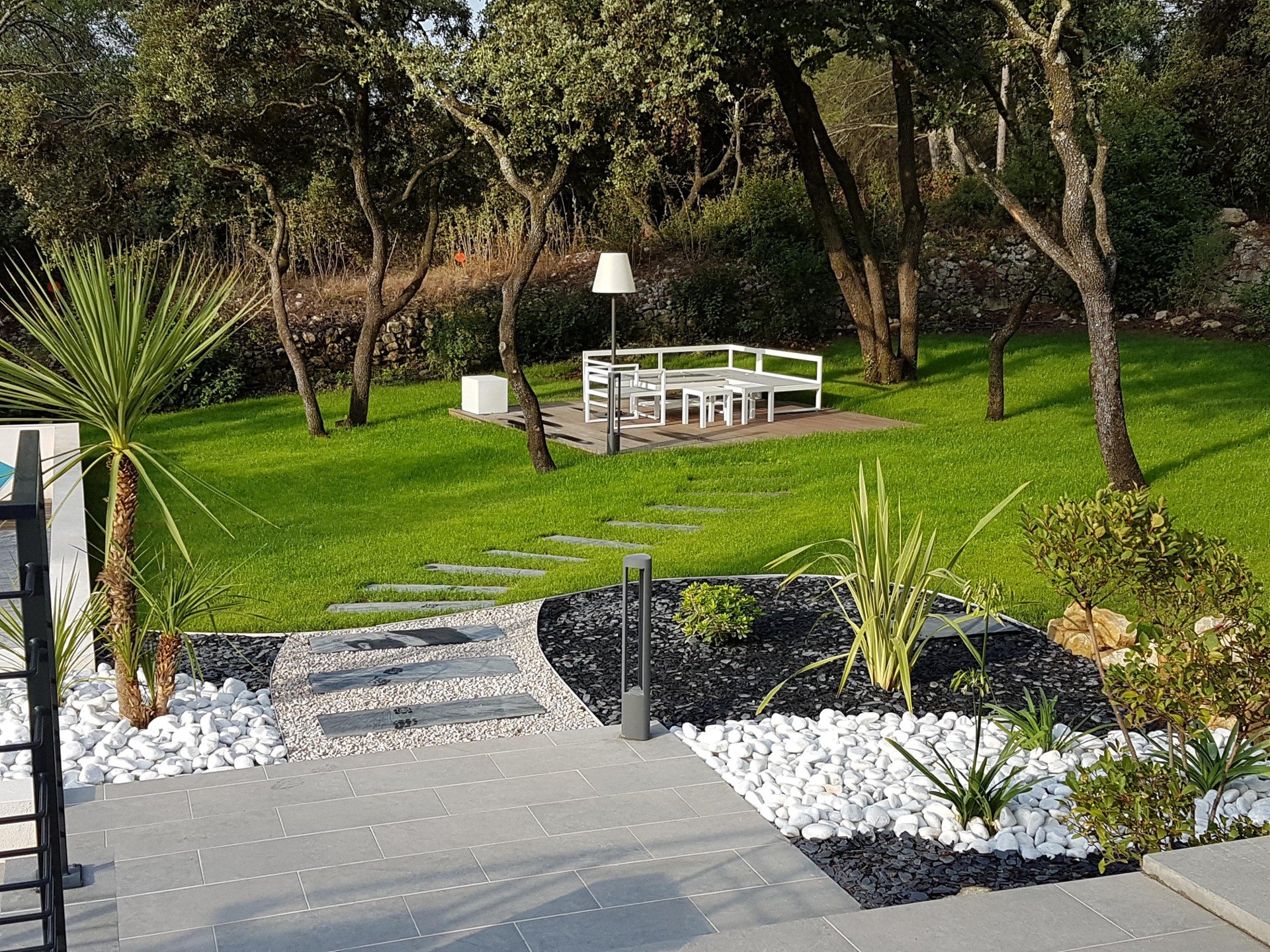 Aménagement paysager de terrasse à Alès