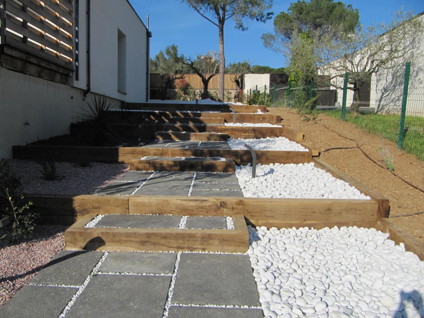 ﻿Pose de pergola en bois